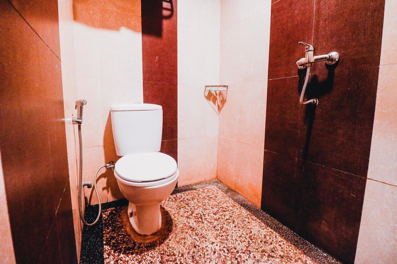เรดดอร์ซ พลัส เนียร์ สุลต่าน ฮาซานุดดิน แอร์พอร์ต Hotel มากาซาร์ ภายนอก รูปภาพ