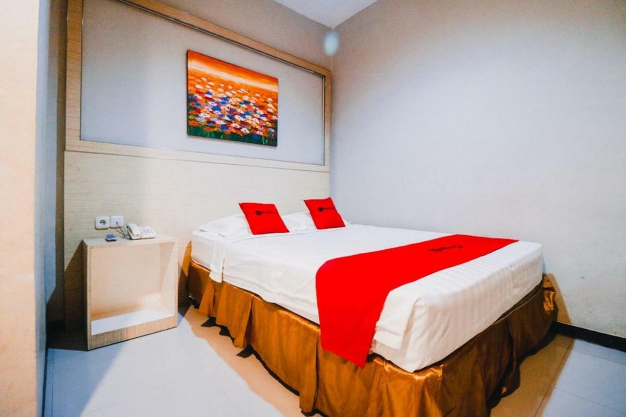 เรดดอร์ซ พลัส เนียร์ สุลต่าน ฮาซานุดดิน แอร์พอร์ต Hotel มากาซาร์ ภายนอก รูปภาพ